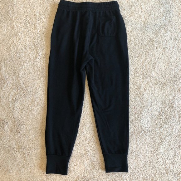 Women's Fabletics Black High-Waisted Stretch Joggers Sweatpants Size Medium - Picture 5 of 10